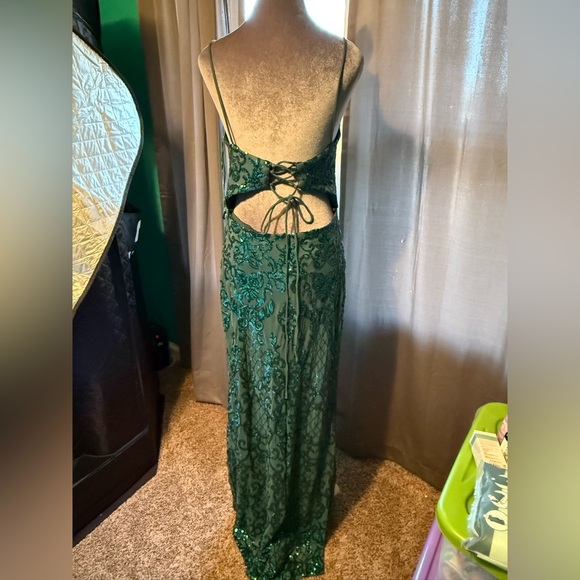 Blondie Nites Emerald Sequin Dress - Picture 5 of 10
